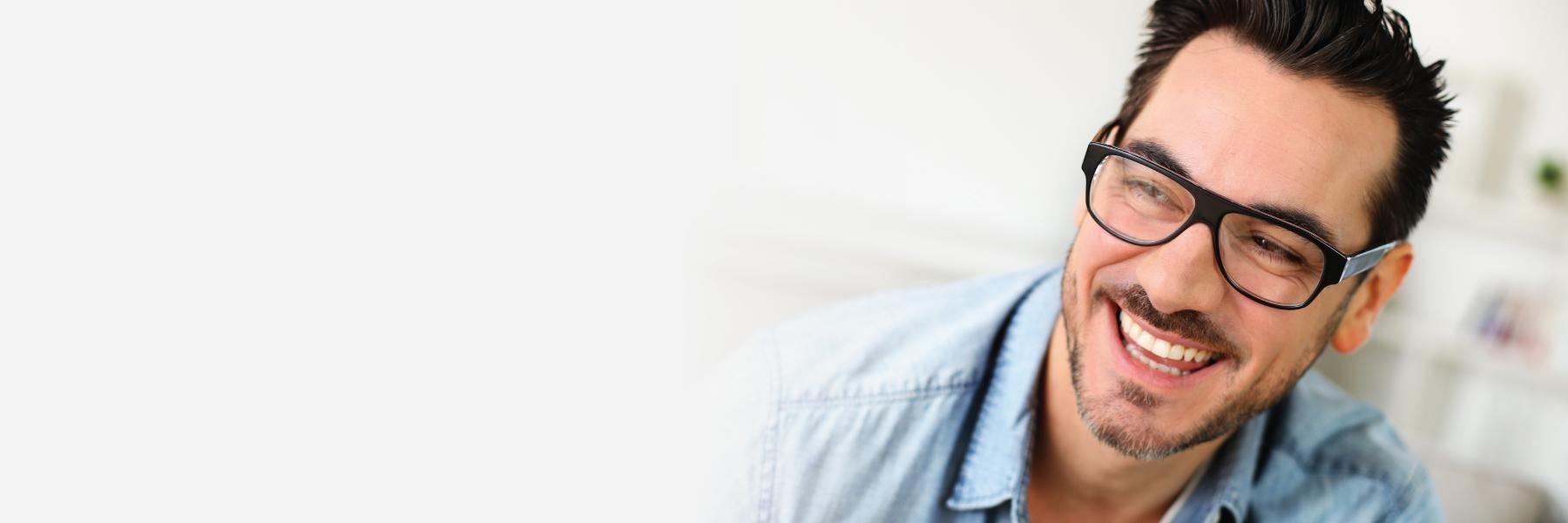 man after teeth whitening in highgate hill qld